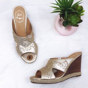 NWOB Jack Rogers Sophia Platinum Wedge Sandals